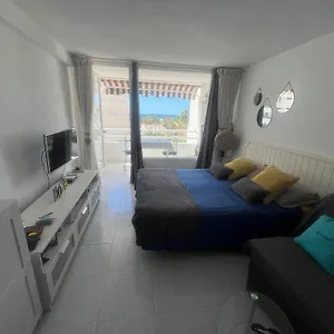 https://borinquen-sky-apartments.tenerifehoteles.net